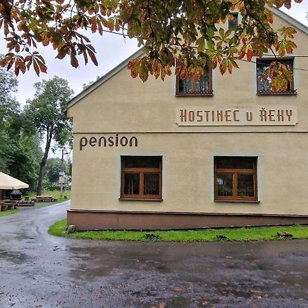 Hostinec U Reky Hotell Ostravice Eksteriør bilde