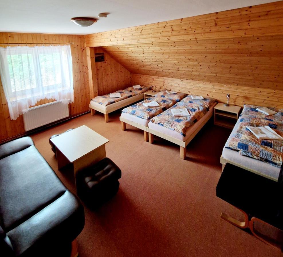 Hostinec U Reky Hotell Ostravice Eksteriør bilde