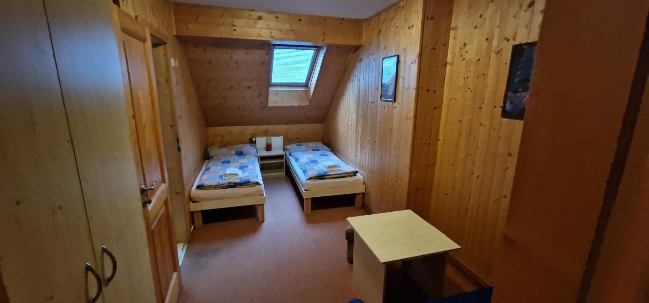 Hostinec U Reky Hotell Ostravice Eksteriør bilde