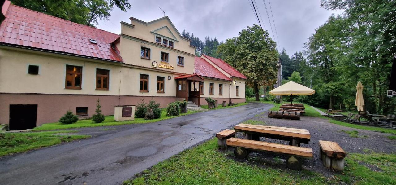 Hostinec U Reky Hotell Ostravice Eksteriør bilde