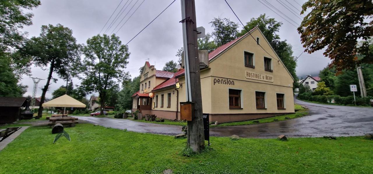 Hostinec U Reky Hotell Ostravice Eksteriør bilde