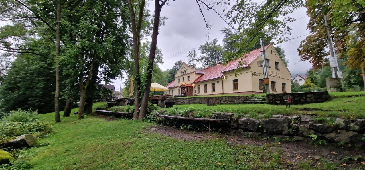 Hostinec U Reky Hotell Ostravice Eksteriør bilde