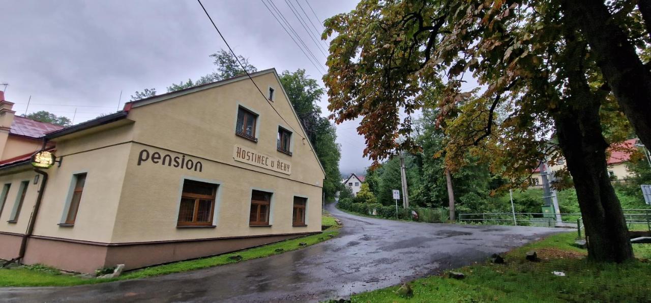 Hostinec U Reky Hotell Ostravice Eksteriør bilde